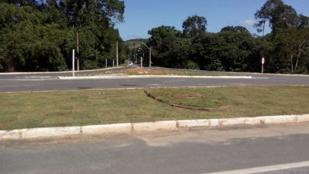 Camacã: Serviço de Jardinagem está sendo realizado no trevo